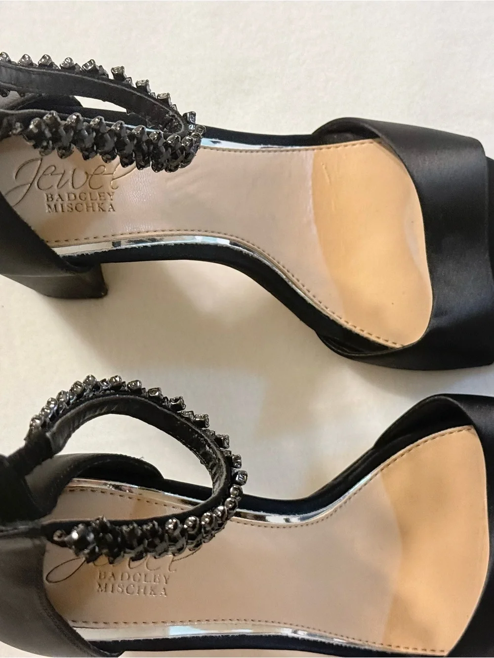 New Jewel Badgley Mischka Louise Peep-Toe Block Heel. Black. Size 8.